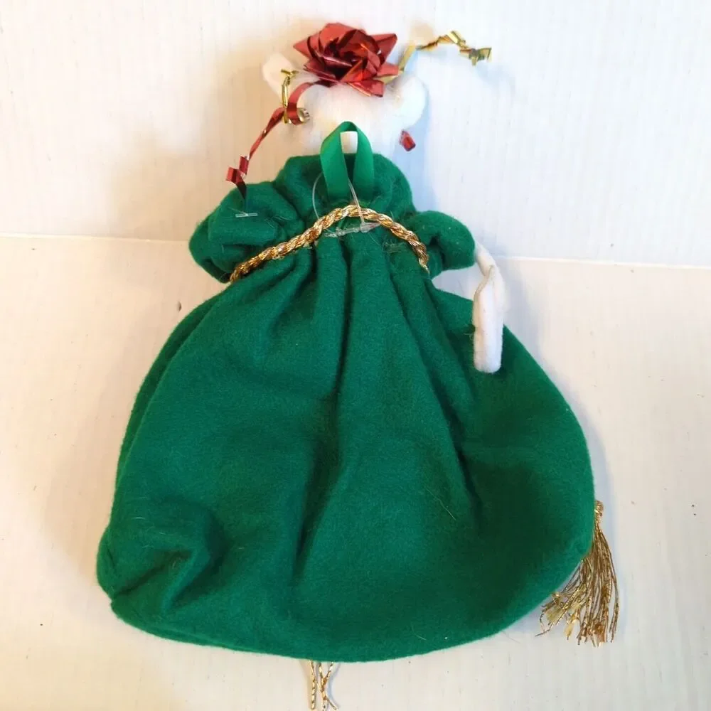 Annalee Christmas Girl Mouse In Santa's Sack Bag Velour Green 2009 Bow